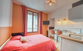 La Casa Roja - Championnet / Caserne De Bonne